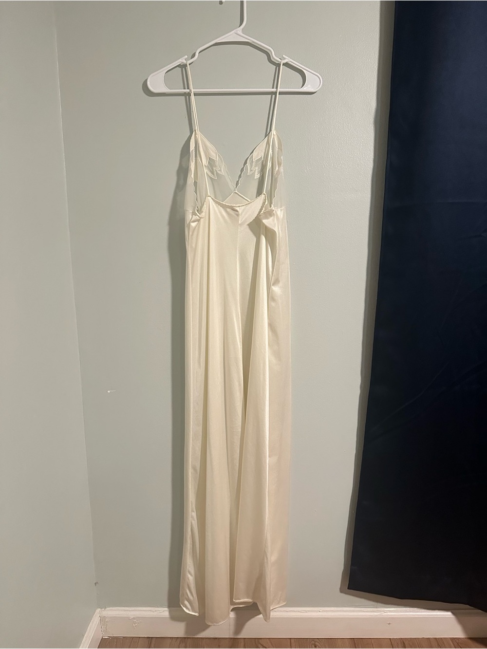 Vintage 1960s Lace-Trim Slip Dress - Picture 3 of 5
